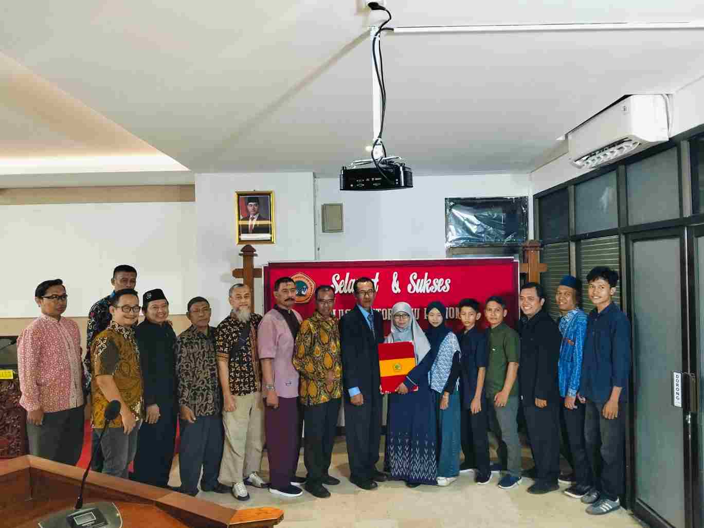 Tapak Suci Cabang 128 Sambikerep Hadiri Sidang Promosi Doktor Pendekar Yusuf Wibisono