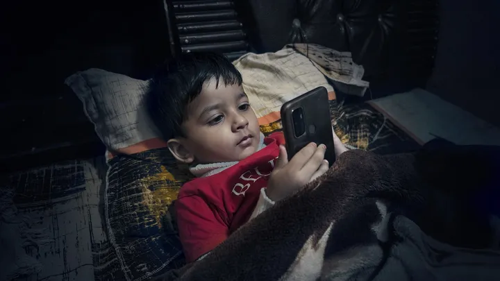 Ketika Algoritma Mengasuh Anak: Krisis Fitrah dalam Pendidikan Islam Kontemporer