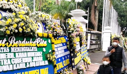 ilustrasi karangan bunga.