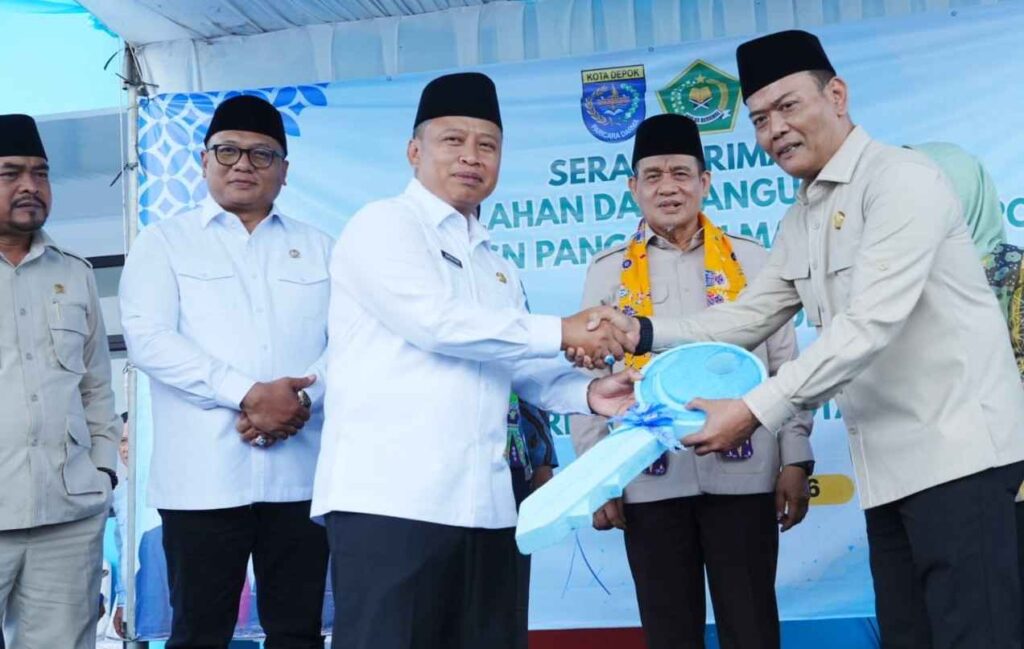 Pemkot Depok hibahkan lahan dan bangunan madrasah ke Kemenag. Ist)