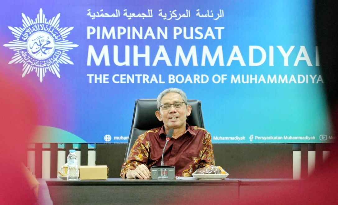 Prof. Dr. H Irwan Akib, MPd,