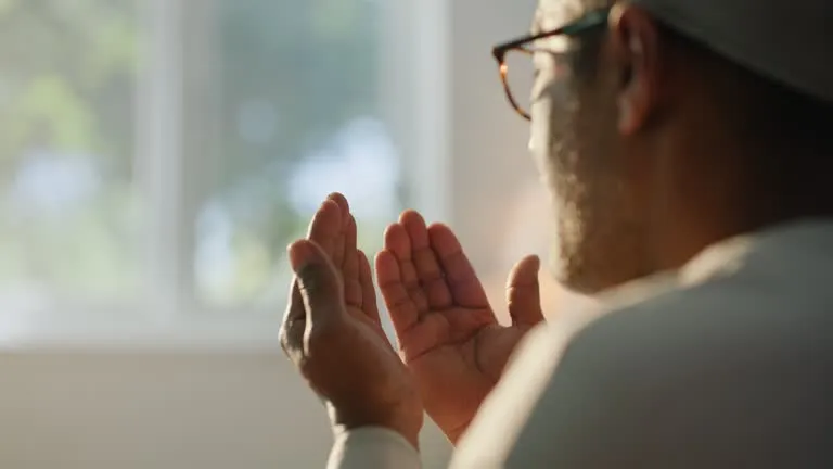 Jeda Syukur: Antara Doa dan Ampunan