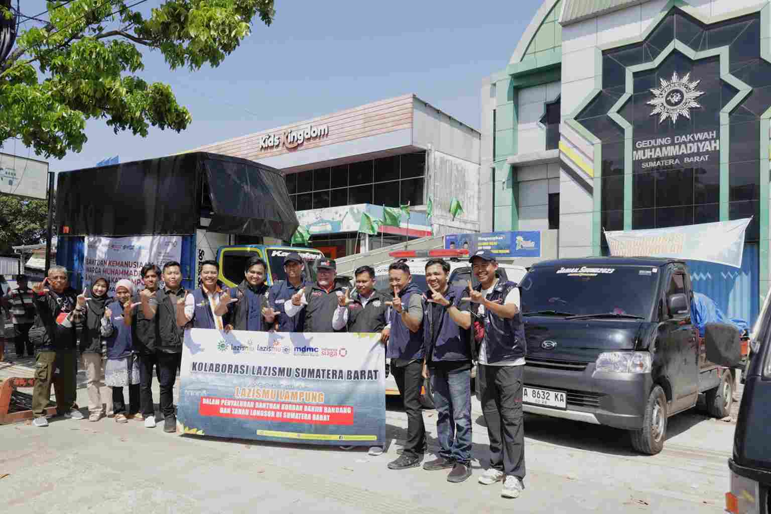 Muhammadiyah Salurkan Amanah Masyarakat Lampung, Bantuan Logistik dan 500 Family Kit Untuk Korban Banjir Sumbar