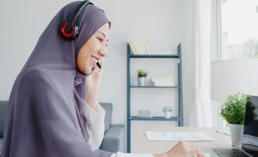 Adab yang Tidak Viral