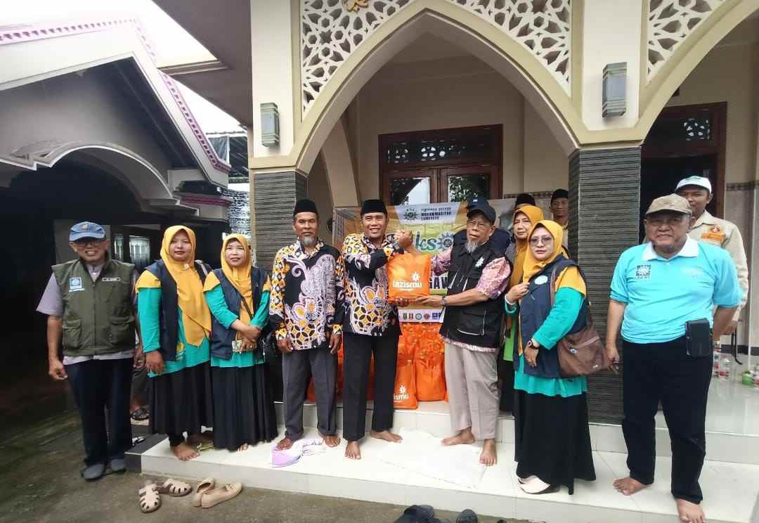 Muhammadiyah Lamongan Salurkan Baksos Banjir Bengawan Jero Tahap Kedua