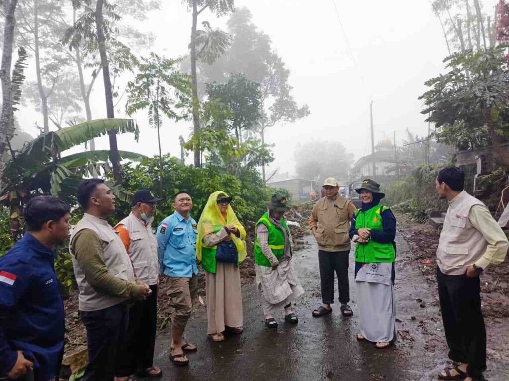 Peduli Korban Banjir Pulosari, PDM Pemalang Gerak Cepat Mendirikan Dapur Umum