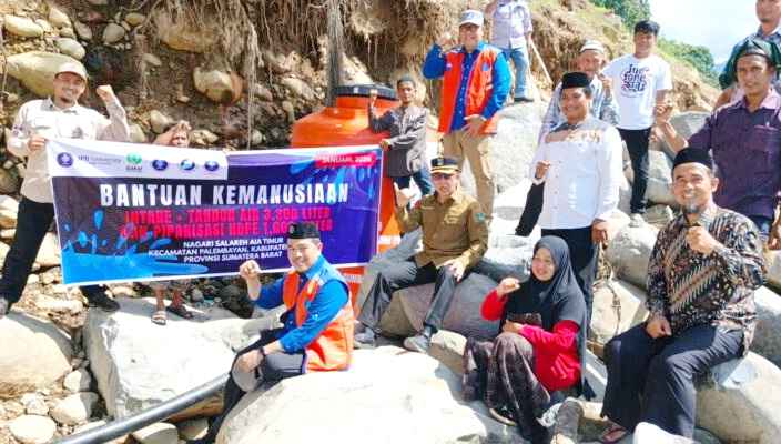 ARM HA IPB Bantu Instalasi Air Bersih, Solusi Vital Masyarakat Agam Pascabanjir