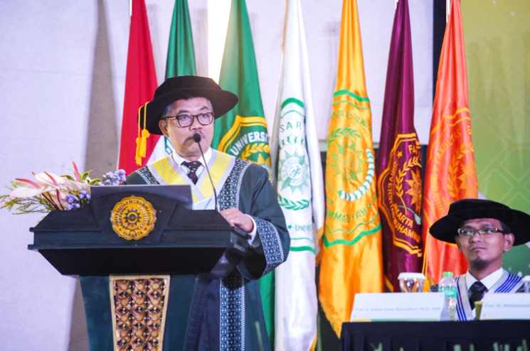 Prof. Drs. Sri Yunanto, M.Si., Ph.D., saat orasi ilmiah. (ist)