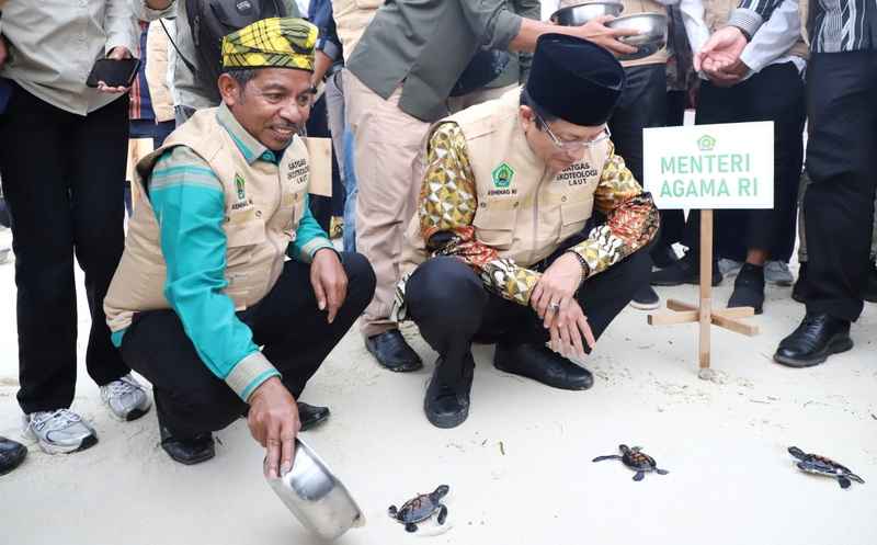 Menag Nasaruddin Umar: Melepas Tukik dan Mengembalikan Kesakralan Alam