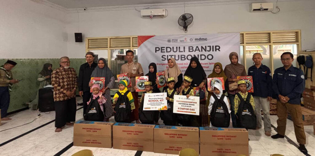 105 Paket School Kit Ceriakan Siswa SD dan TK Terdampak Banjir di Besuki Situbondo