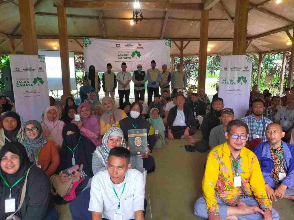 Bersama Baznas, Lembaga Dakwah Komunitas PWM Jatim Kolaborasi Gelar Pesantren Jalan Cahaya