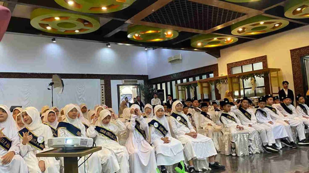 Wisuda Al Qur'an, Imtihan XIII dan Tasmi Tahfidz V SDM Limas Menyiapkan Generasi Qur'ani