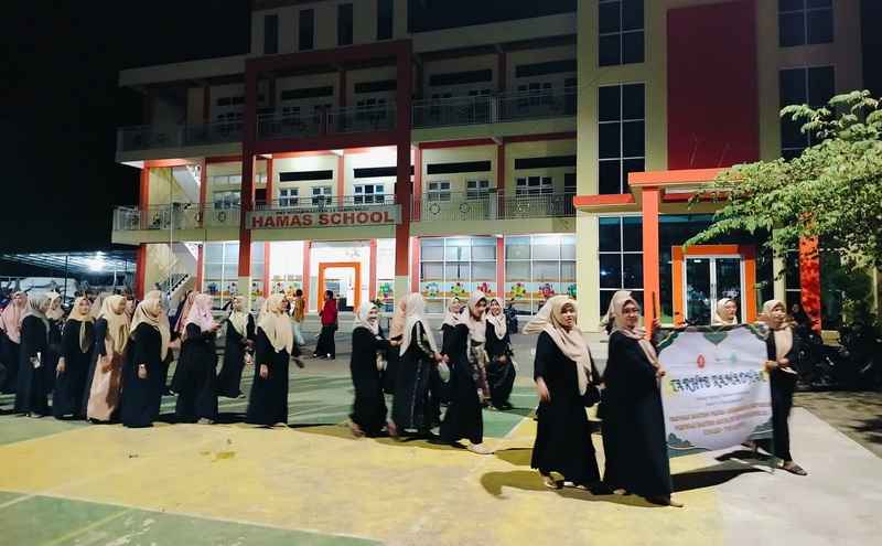 Keluarga besar Aisyiyah Campurejo mengikuti pawai Tarhib Ramadan. (ist)