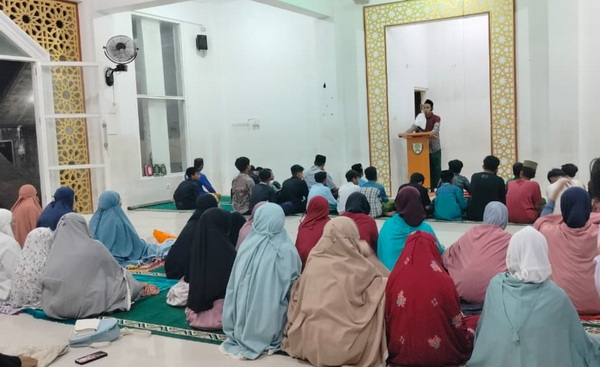 Suasana kajian ramadan di Masjid Hamas School. (ist)