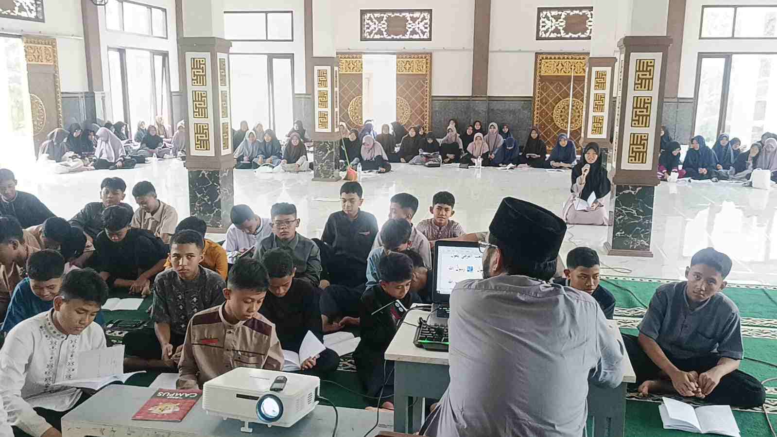 Santri MBS Trenggalek Ikuti Pelatihan Bahasa Arab Metode Alam, Dua Hari Memahami I'rab