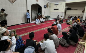 Peserta kajian di Masjid Baiturrois Karangpucung.