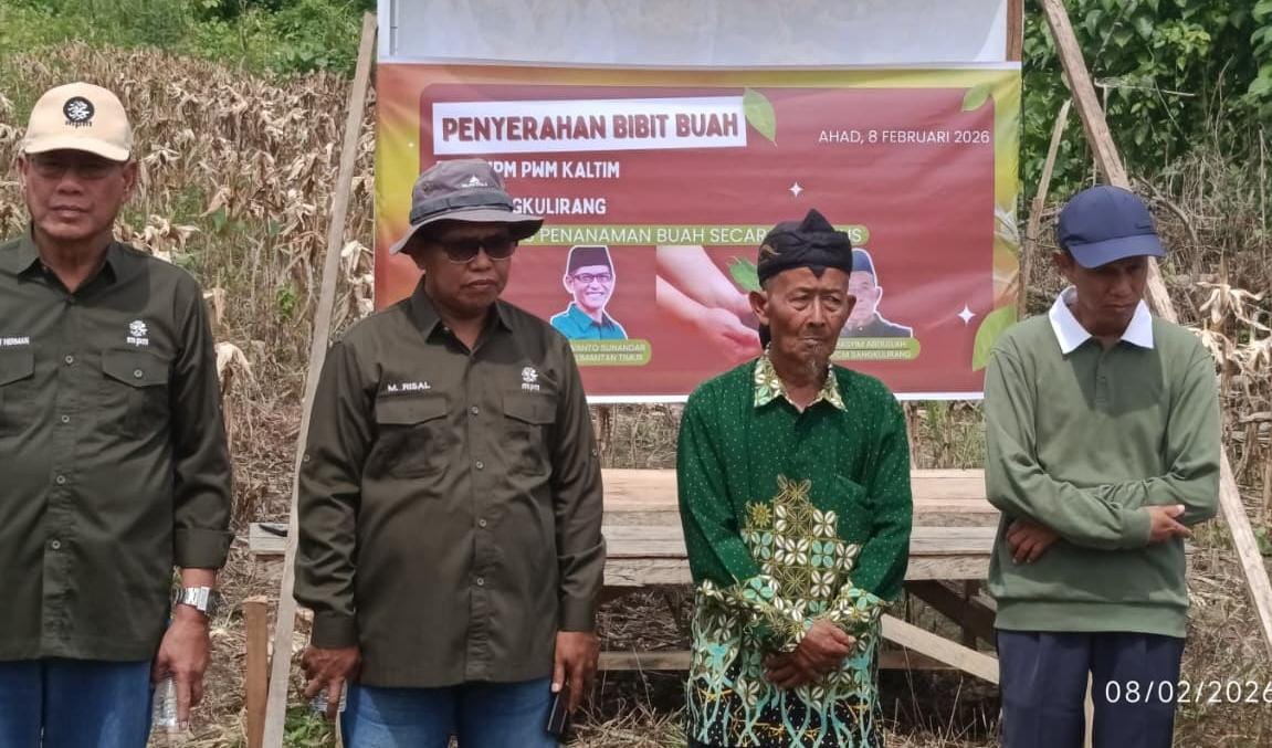 Muhammadiyah Dorong Kemandirian Petani, 4.000 Bibit Buah Diserahkan di Sangkulirang