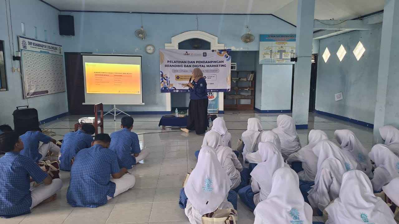 Perkuat Branding Sekolah, UMM Latih Siswa SMAM 1 Bojonegoro Jadi Content Creator