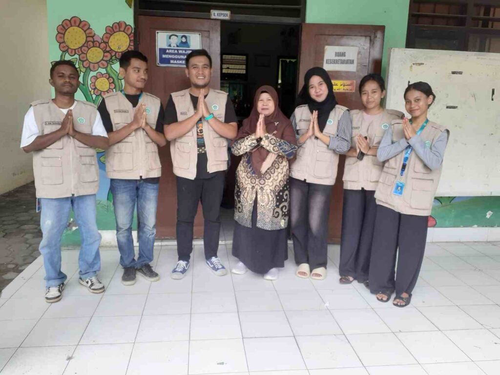 Jejak Sunyi dari SDN Banyakan: Ketika Pengabdian Kecil Menjadi Cahaya Besar