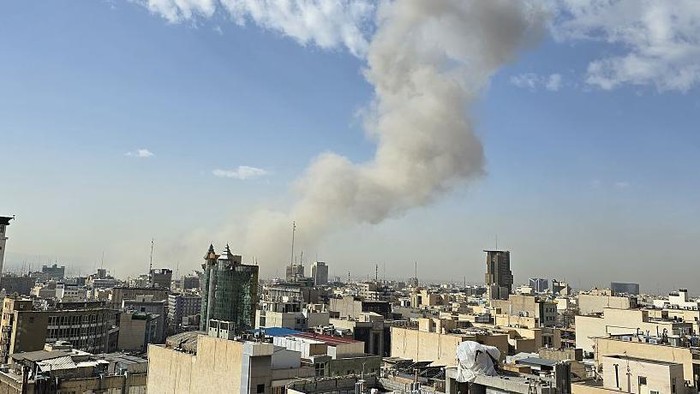 Salah satu wilayah di Iran yang dibombardir rudal AS dan Israel. (bbc)