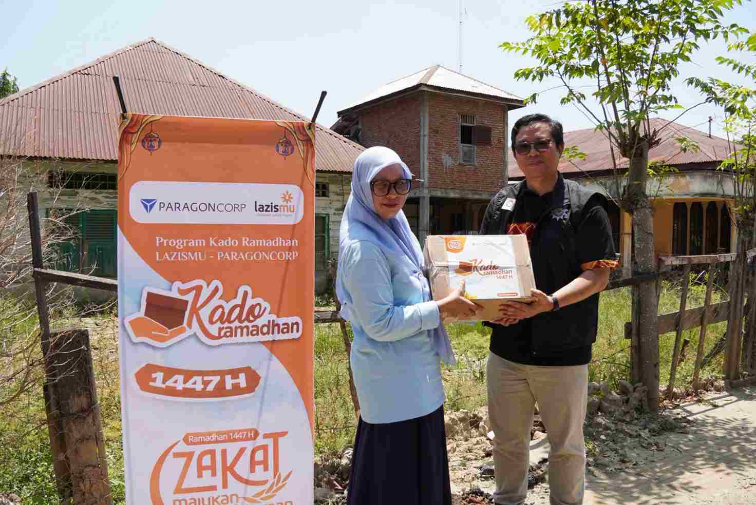Wujudkan Kepedulian, Lazismu dan Paragon Corp Salurkan 150 Paket Kado Ramadan untuk Penyintas Banjir di Aceh