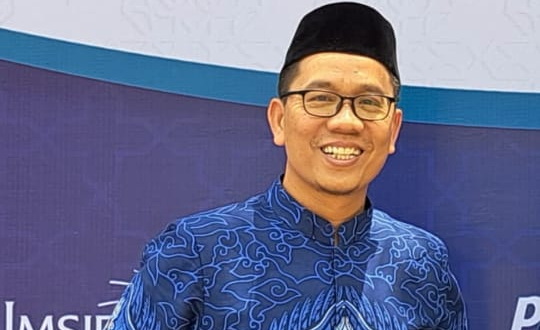 Ust. Munahar, S.H.I., M.Pd., C.STMI.