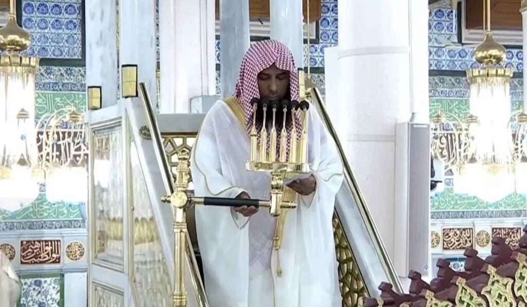 Syekh Shalah Al-Budair dari Mimbar Masjid Nabawi Jumat (20/3/2026). (Foto: X/Haramain)