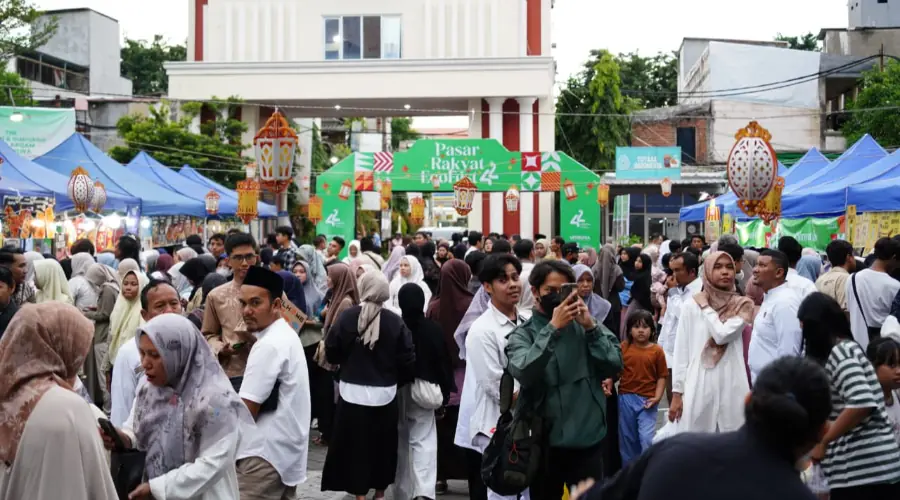 Pasar Rakyat Ramadan EcoFest UMSURA dipenuhi warga sekitar. (ist)