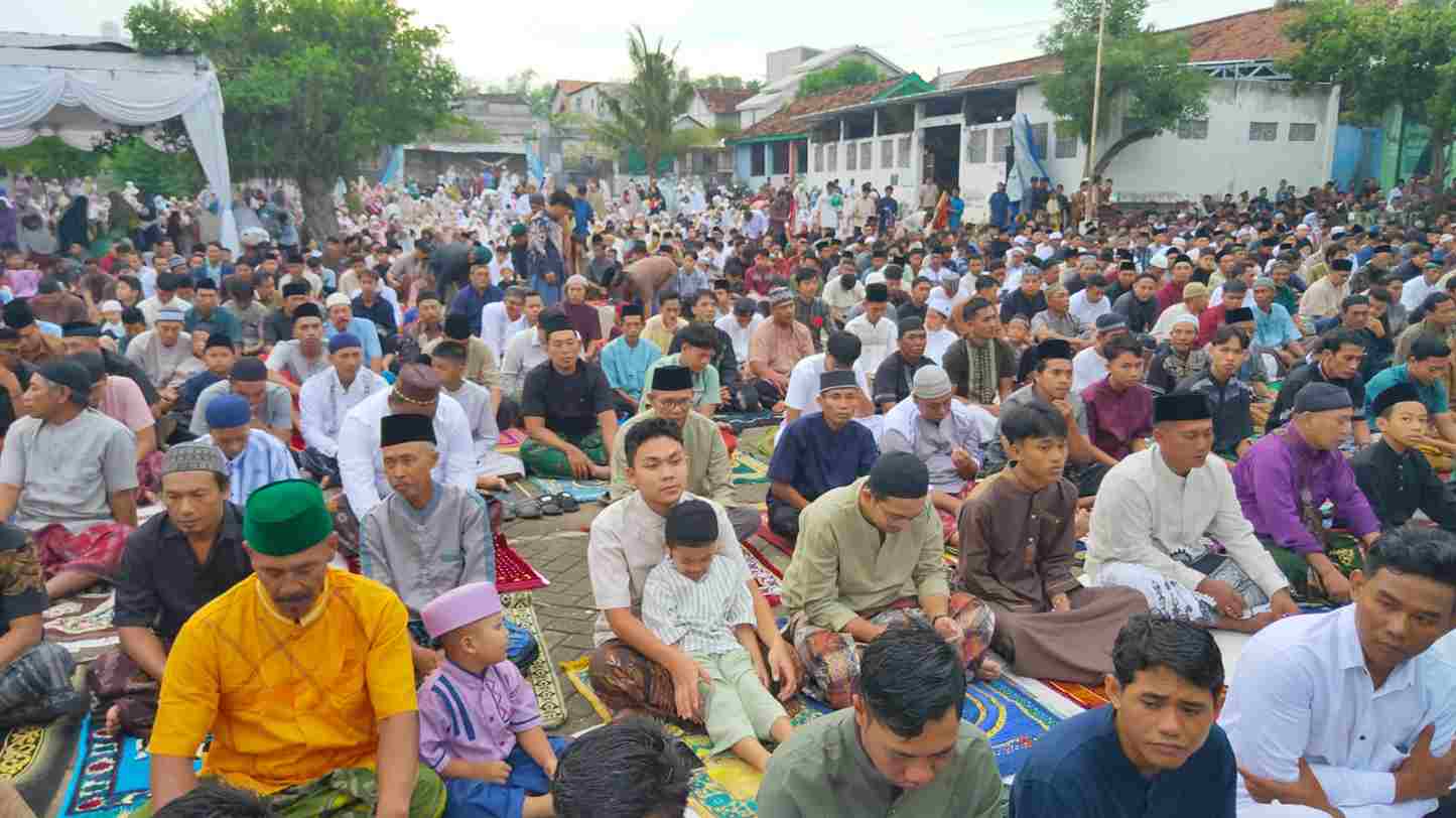 Warga Muhammadiyah Blimbing Paciran Lamongan Gelar Salat Idulfitri Penuh Khidmat