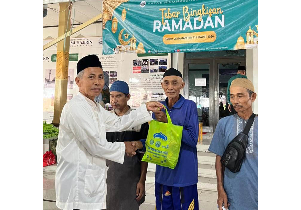 Masjid Muhammadiyah Al-Muhajirin Banjarmasin Tebar 100 Paket Sembako 