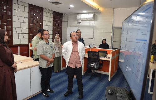 Ruang kerja ULT Kemendikdasmen tetap memberikan layanan meski libur lebaran. (ist)