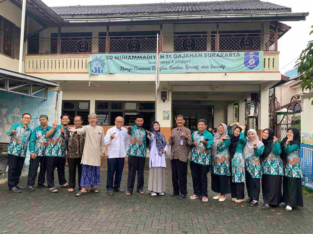 SMOGRA UMS Hadir, Edukasi Siswa SD Muhammadiyah 24 Gajahan Peduli Lingkungan