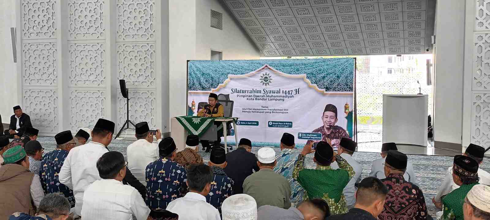 Lautan Jemaah Padati Masjid Raya Al-Bakrie, PDM Bandar Lampung Gelar Silaturahmi Syawal 1447 H