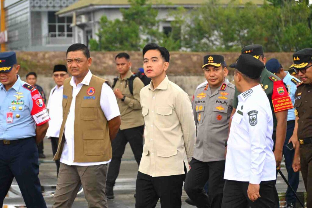 Gibran Bekerja dalam Senyap di Balik Riuh Istana