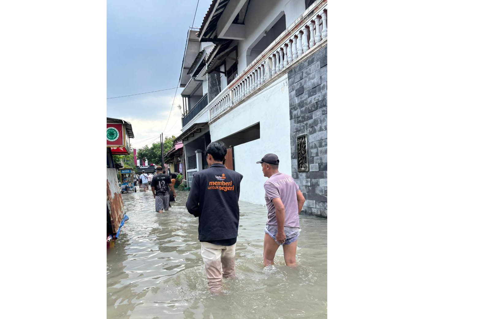 Lazismu Surakarta Bergerak Cepat Bantu Warga Korban Banjir