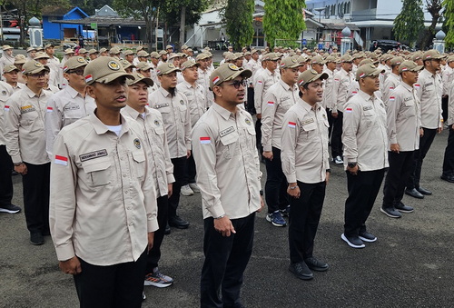 Ratusan petugas haji kloter perdana diberangkat ke tanah suci. (ist)