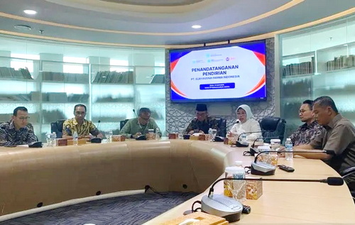 Penandatanganan pendirian PT Suryavena Farma Indonesia sebagai entitas bisnis baru PP Muhammadiyah di Gedung Dakwah Muhammadiyah Jakarta. (ant)