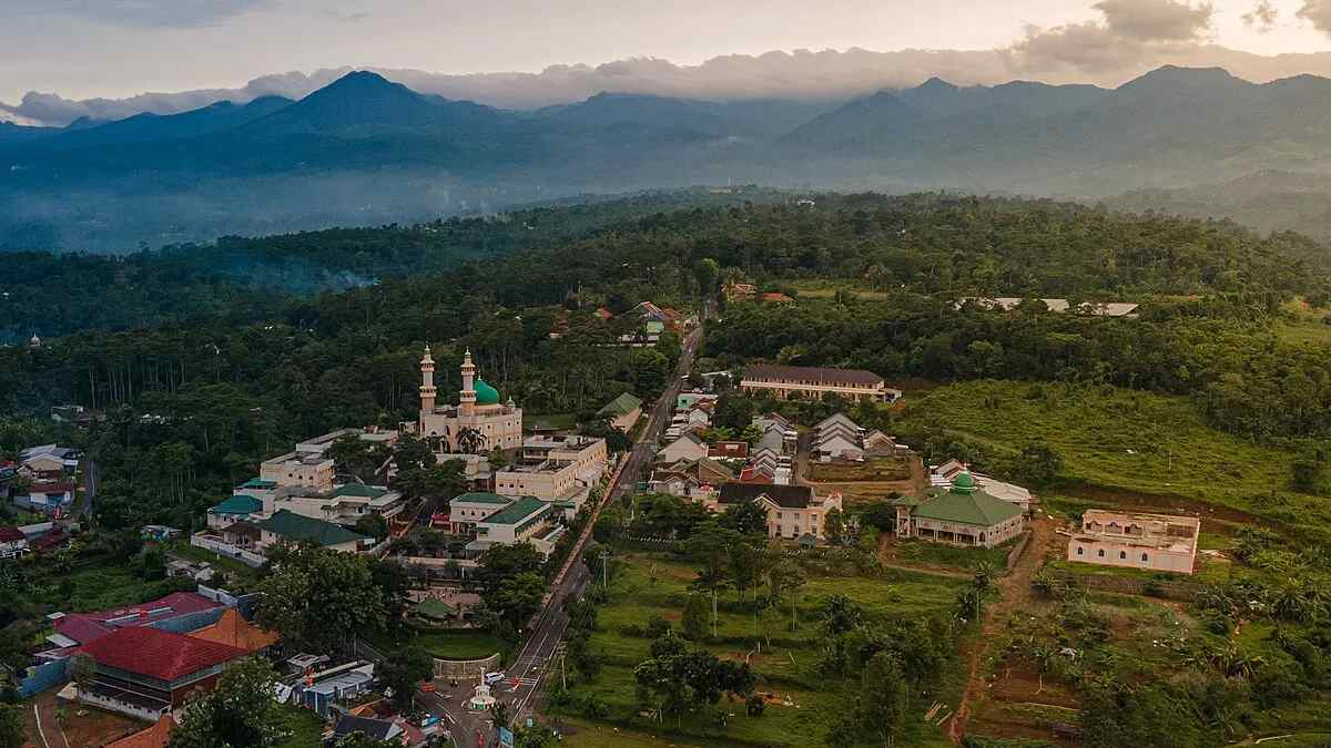 Prospektus Ekonomi Pesantren Berbasis Wakaf