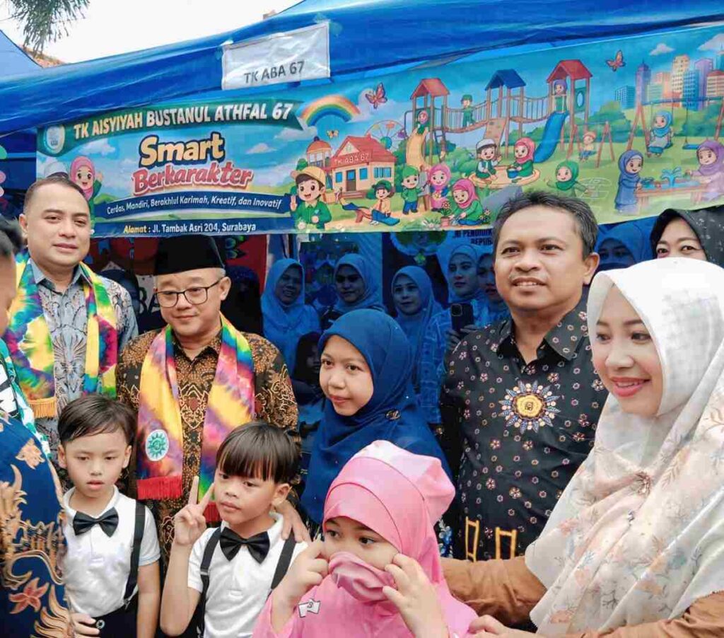 dr. Zuhrotul Mar’ah Bersama Wakil Ketua PDM Kota Surabaya Dukung Program Pemberdayaan Masyarakat di Masjid Al Islam Tambak Asri