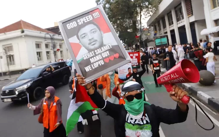 Aksi mendesak Israel membebaskan WNI. (ist)