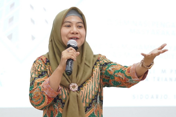 Dosen Psikologi Umsida, Nurfi Laili, M.Psi., Psikolog.