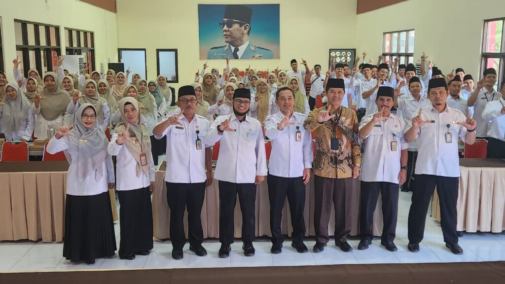 Kemenag Kota Blitar Bekerjasama dengan Dinas Pendidikan Gelar Workshop Teknik Penulisan bagi Para Guru PAI