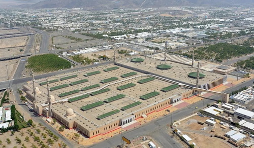 Masjid Namira, di Arafah Arab Saudi.