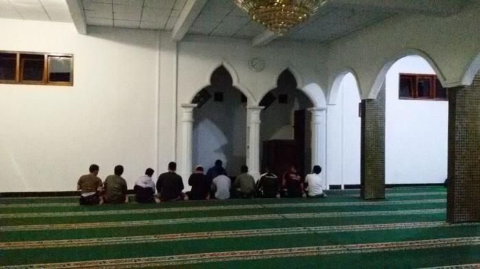 Mengapa Masjid Sepi di Saat Dunia Kian Ramai?