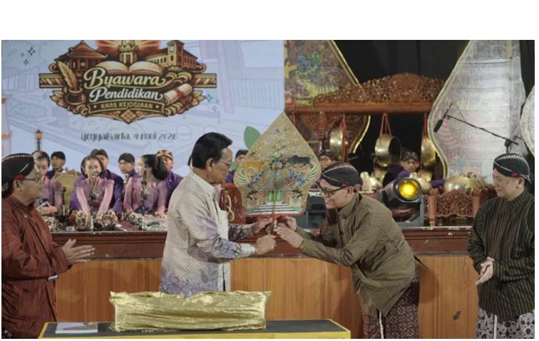 Sri Sultan Hamengku Buwono X saat meluncurkan Pendidikan Khas Kejogjaan. (ist)