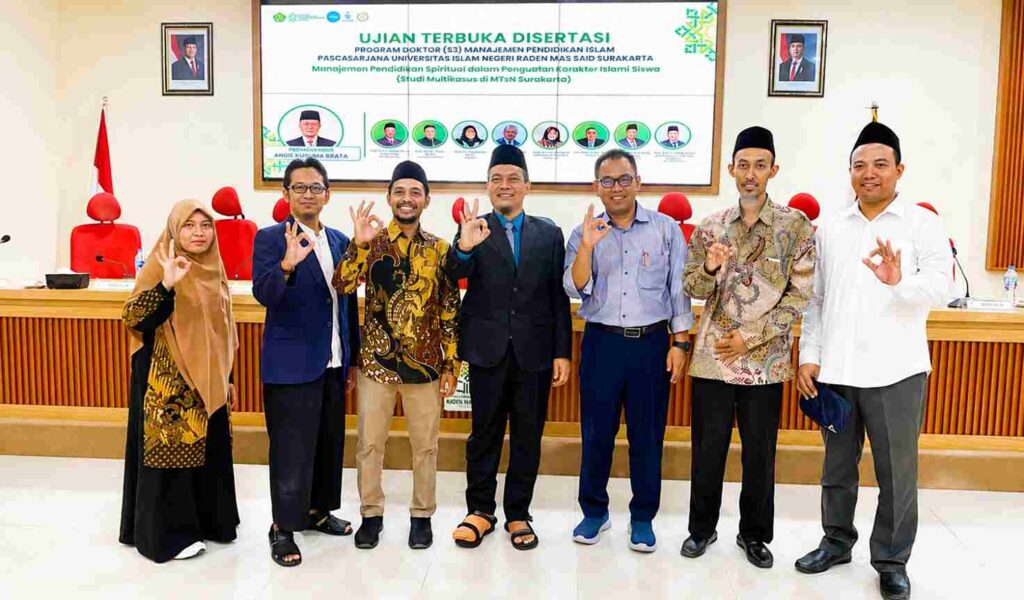 Andie Kusuma Brata Raih Gelar Doktor, Teguhkan Peran Pendidikan Spiritual dalam Pembentukan Karakter Remaja