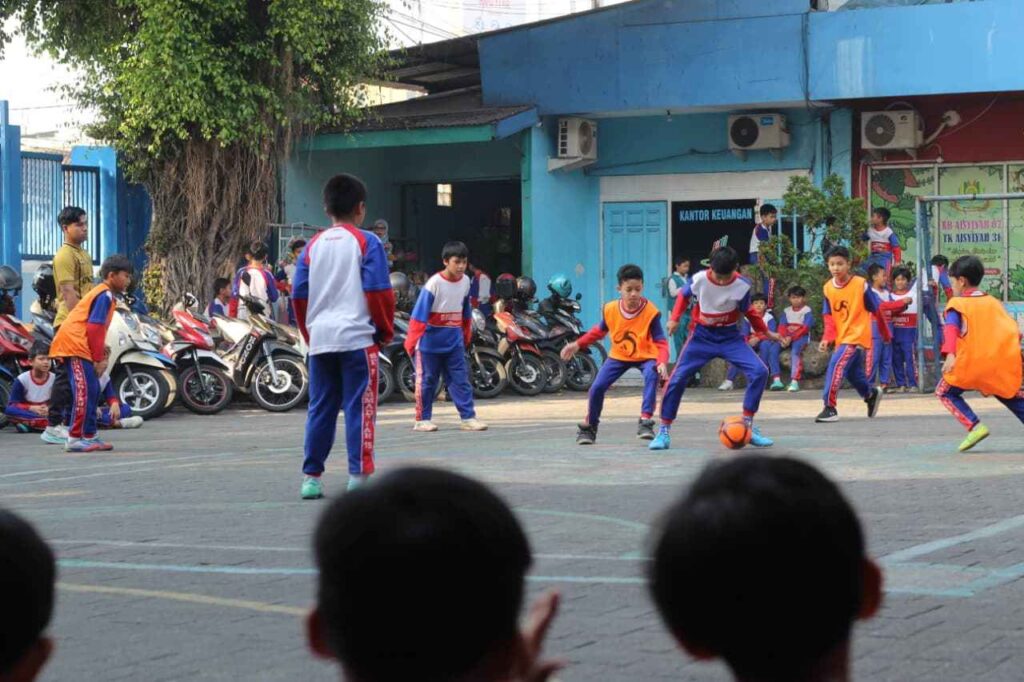Kuatkan Tali Persahabatan Lewat Classmeeting SDM Limas Usai Ujian
