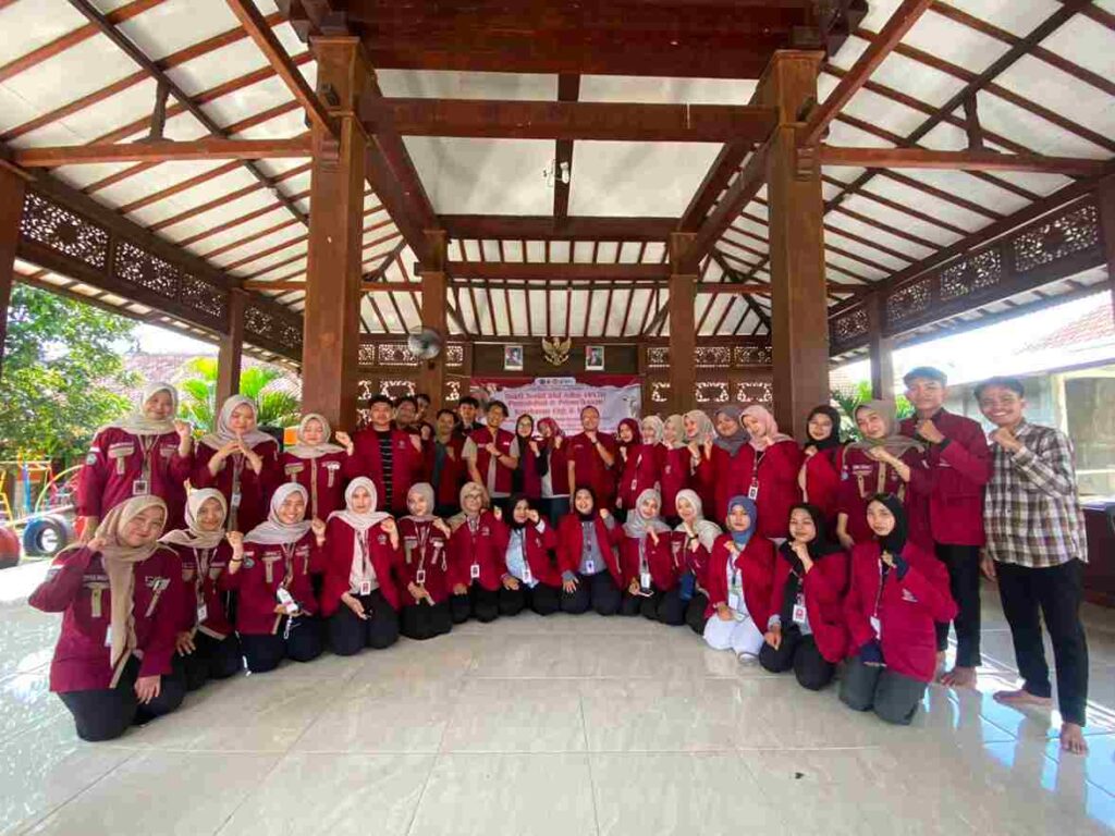 Kolaborasi Baksos IMM Ayurveda dan Pengmas FKG UMSURA Beri Manfaat Nyata bagi Warga Glagah