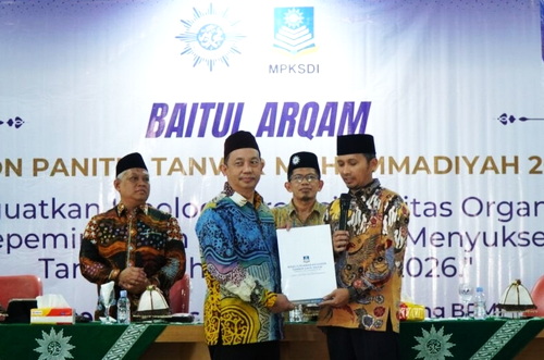 Ketua Majelis Pembinaan Kader dan Sumberdaya Insani (MPKSDI) Pimpinan Pusat (PP) Muhammadiyah, Bachtiar Dwi Kurniawan (kanan), dalam acara Baitul Arqam Calon Panitia Tanwir Muhammadiyah. (ist)