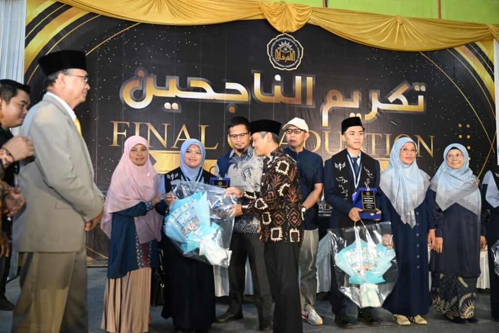 Wamendikdasmen Fajar Dorong Santri Jadi Kader Rabbani yang Mencerahkan